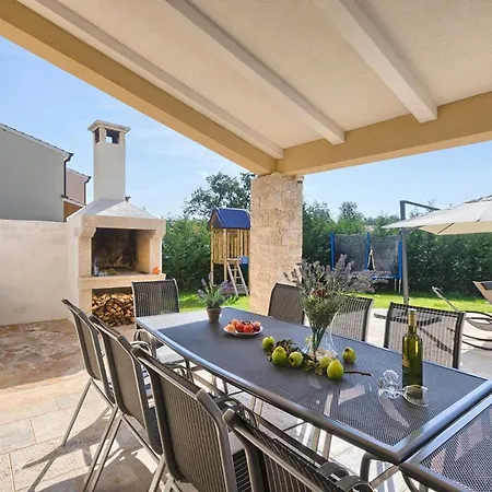 Sleeps 12 Pool Air Con Wifi Villa